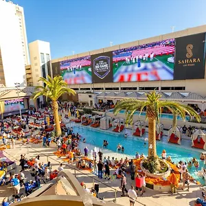 منتجع Sahara Vegas